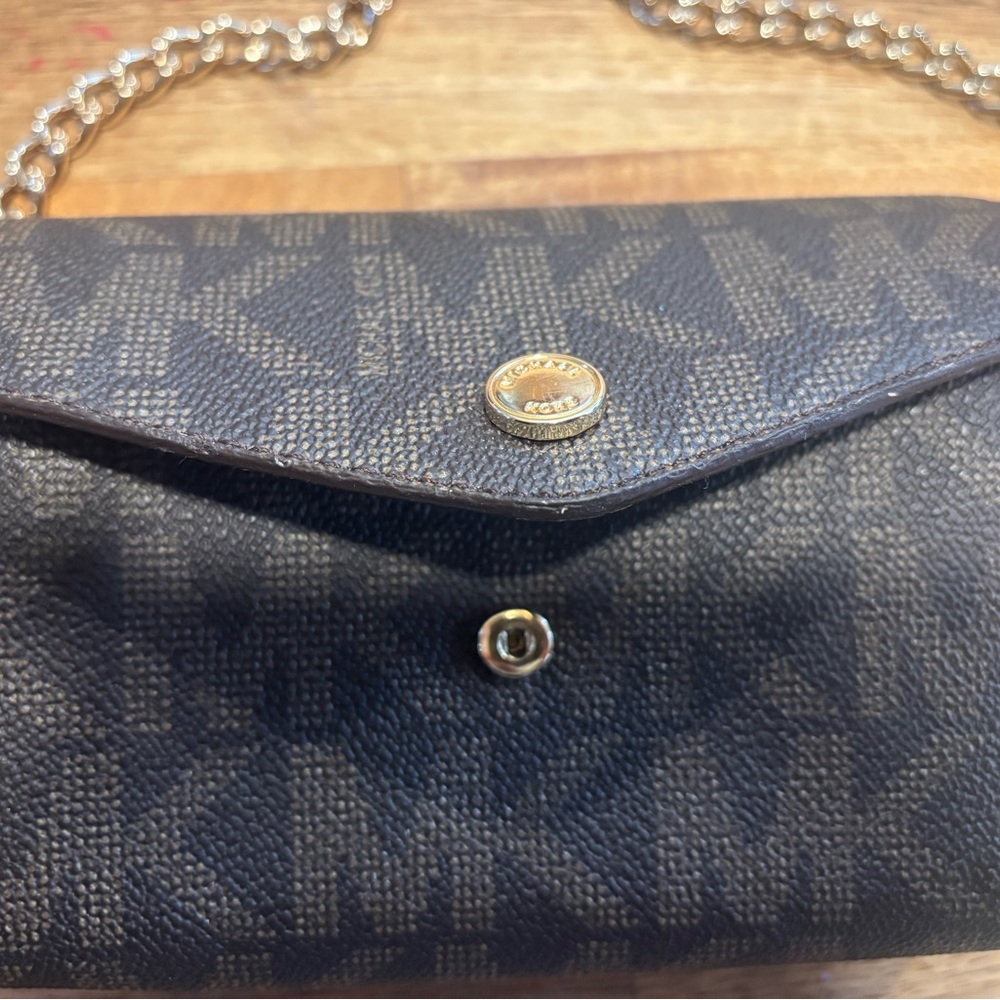 Michael Kors Black/Brown Monogram Crossbody Wallet with Chain Strap - Picture 2 of 4